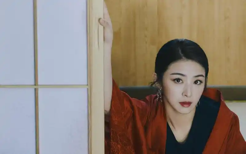 张含韵时尚魅力写真图片桌面壁纸高清大图预览1920x1200_大陆明星下载