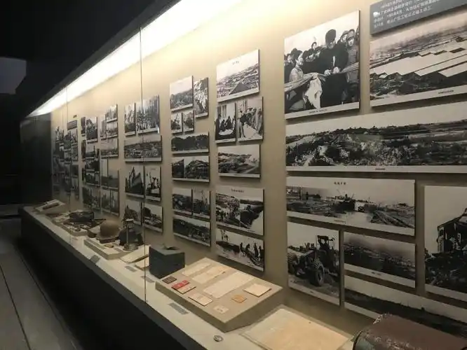 参观武钢博物馆追寻改革的足迹湖北大学商学院研究生团日活动圆满成功