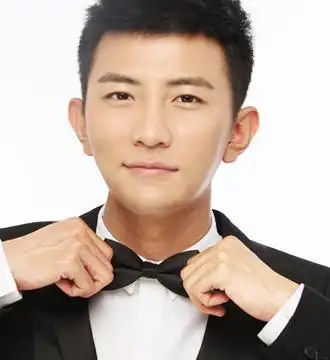 男生平头碎发发型图片