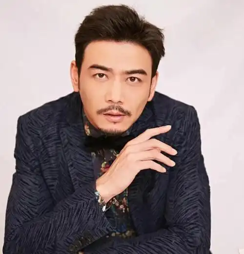 回顾杨烁从顶级男神到受人唾弃他是如何走向堕落的