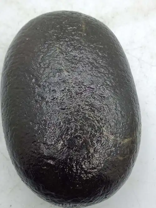 阿勒泰黑珍珠石种:黑珍珠产地:马料玛瑙晶体鱼子纹筋脉石奇石筋脉玛瑙