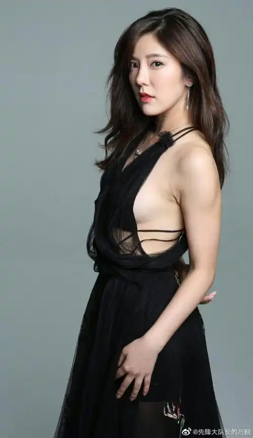 这还是那个青春期的赵奕欢吗#赵奕欢早期写真 后面是泳装93