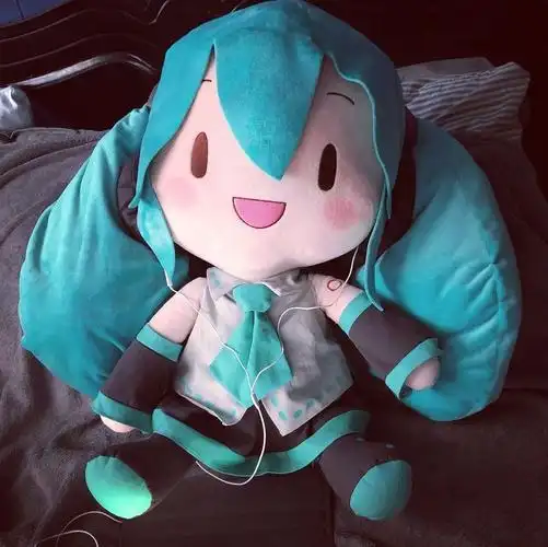 初音fufu玩偶头像 - 知乎