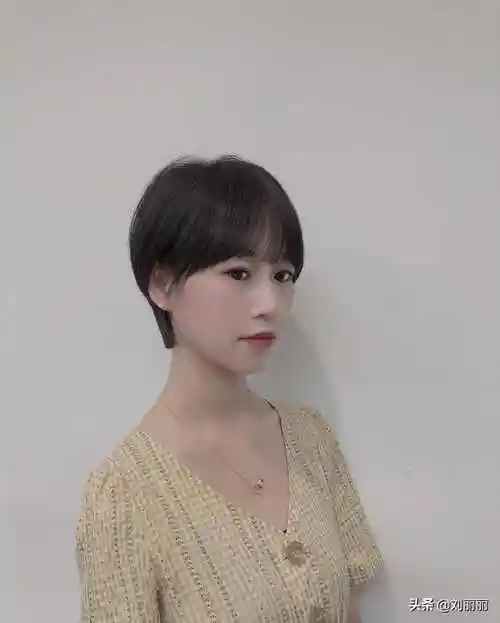 新时尚短发20款,蓬松立体颜值高,最适合这三种人,有你吗?