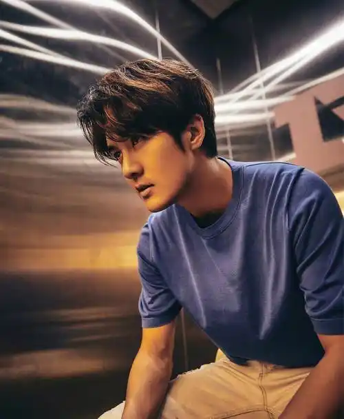 吴克群近况罕见曝光,瘦身成功被赞冻龄,被曝即将推出全新专辑_音乐