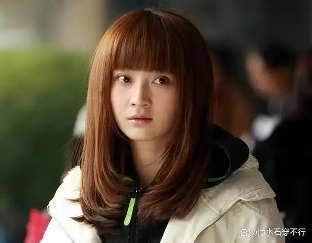 但是婚姻的蛀虫不知道何时开始在暗处滋生蔓延,马伊琍怀二胎期间,爆