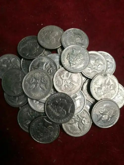 我想知道像这种人头硬币值多少钱