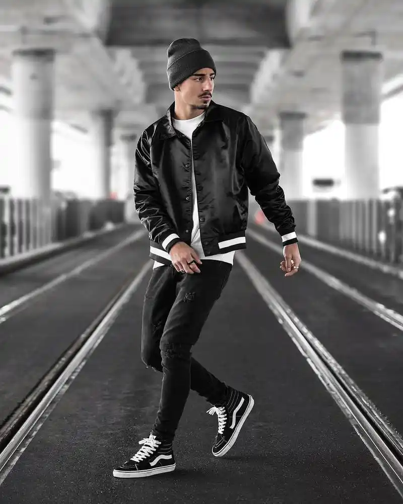 非常喜欢街头风的潮男,穿搭真是太帅太酷太有型了