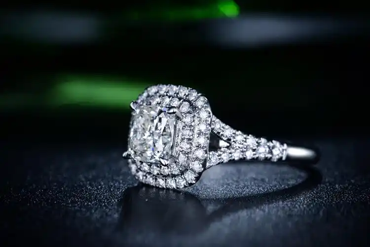 【爱之密语】 白18k金 钻石戒指