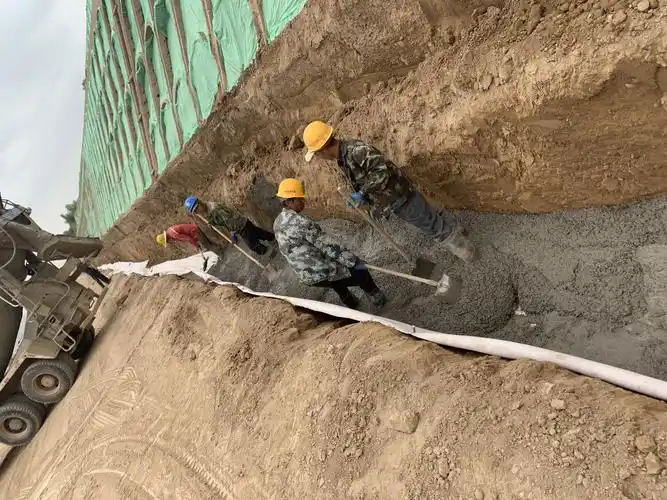 施工人员5人 (2)k117 963-k118 300渗沟开槽  大挖机一台,大车三台 (3