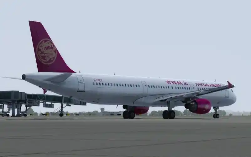 吉祥航空a321-211扎实平稳落地福州长乐