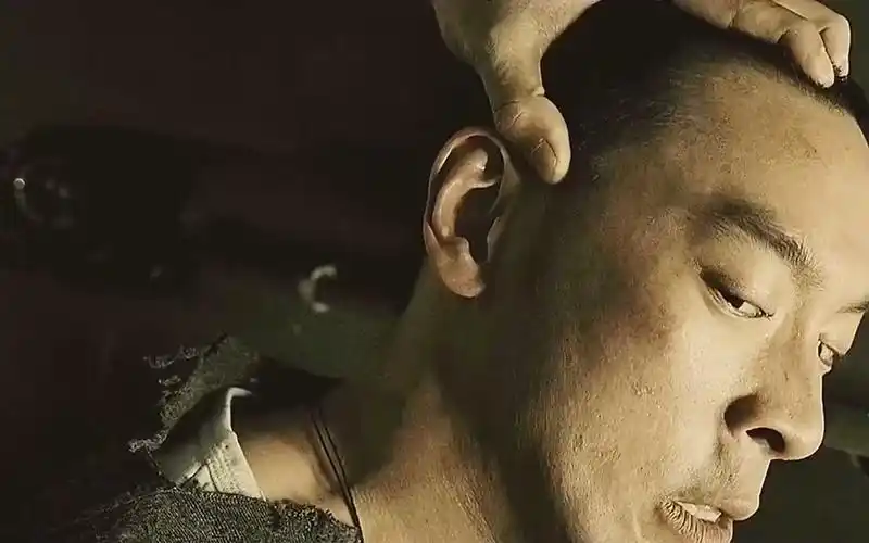 【复仇者之死】女孩被多人欺凌男人只为她复仇!