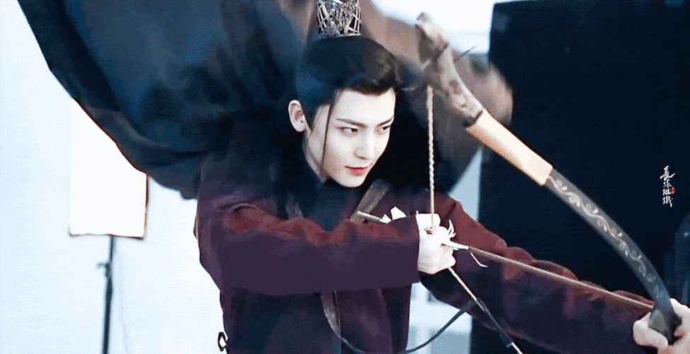 肖战的魏无羡蒙眼射箭邓伦的旭凤凌空射箭他们让你心动了吗