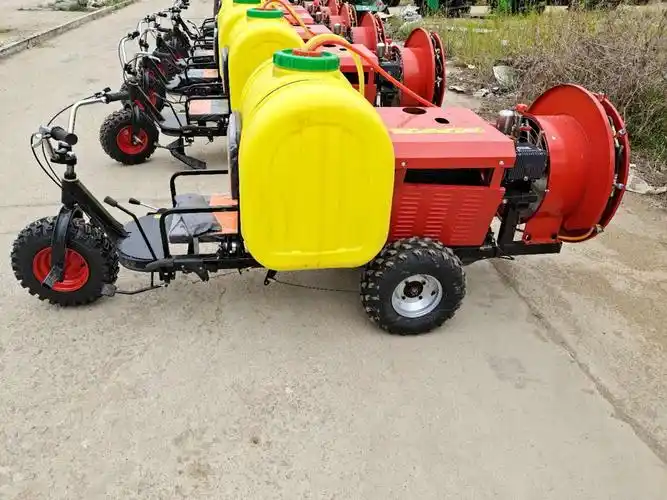 东明县果园打药机装在农业三轮车上视频制造商_诚信服务