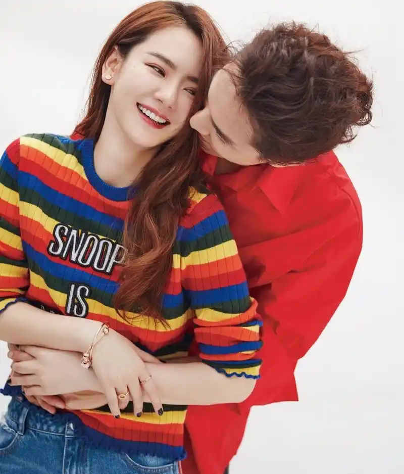 戚薇李承铉甜蜜加盟我家小两口撒狗粮