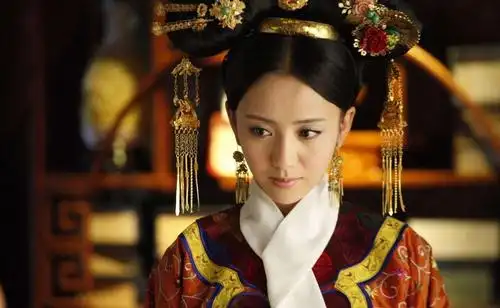 原创她是嘉庆帝的第一个女人,生下皇长子封皇贵妃,却无葬入帝陵资格