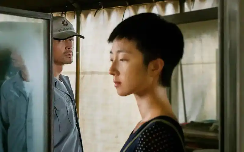 一场生猛的夺命追捕《南方车站的聚会》终极版预告片