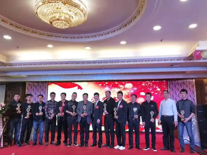 万嘉欢购助力深圳惠来同乡会成立10周年庆典 詹福忠荣任名誉会长