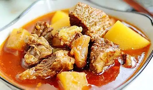美食推荐:家常炖菜,西红柿土豆炖牛肉,美味炖菜