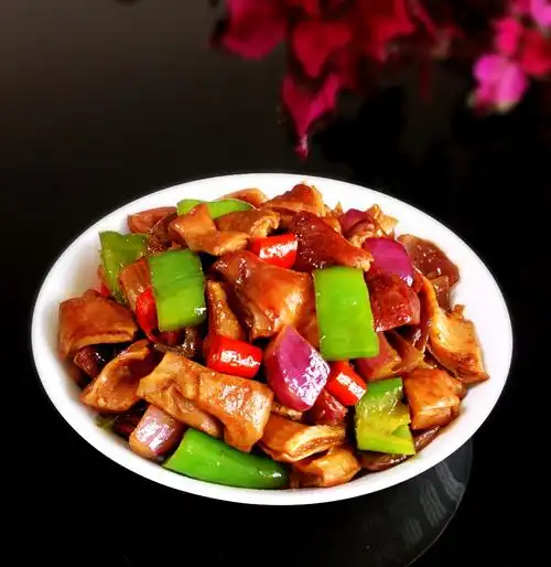 洋葱尖椒爆肚片的做法