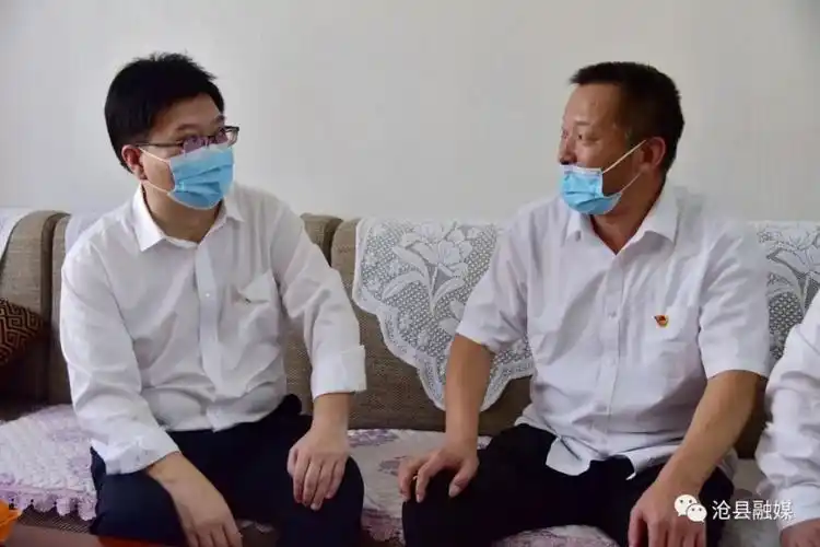 庆祝第37个教师节沧县县委书记杨猛县委副书记县长穆春江到沧县中学为