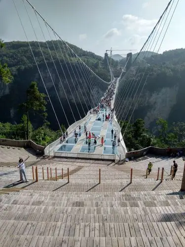 张家界大峡谷玻璃桥