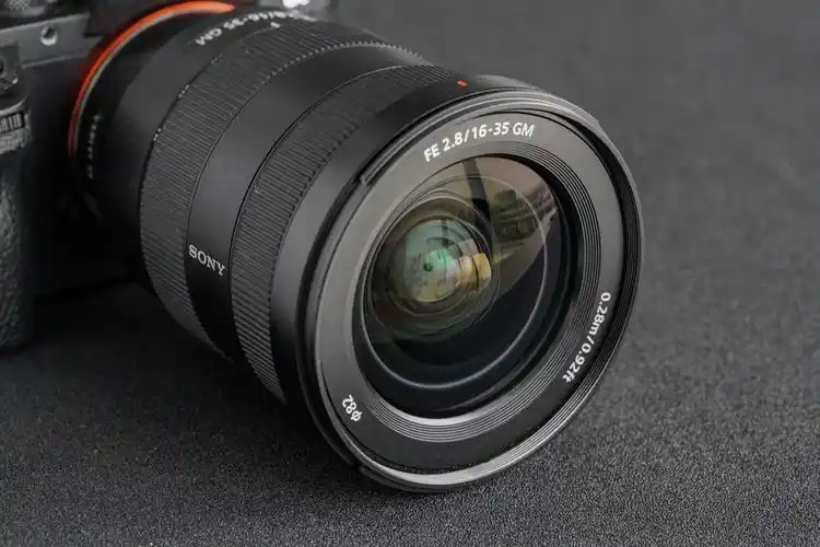 超广大三元 索尼g大师镜头sel1635gm评测