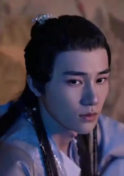 粉丝贴心为张真源制作古装形象,扮相惊艳,超适合古装剧男主