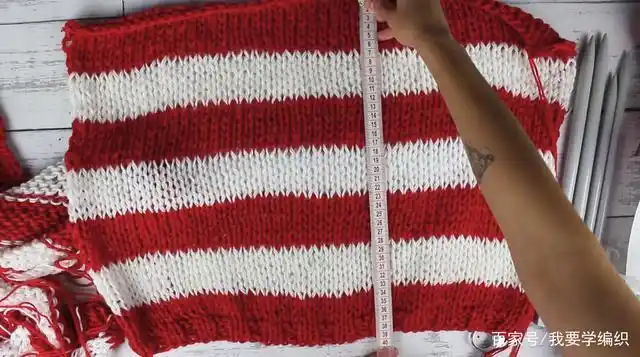 学织毛衣从这种简单的开始,经典双色条纹配色,休闲条纹毛衣教程