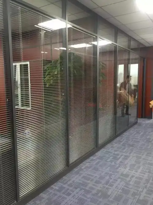 铝合金玻璃隔断石家庄成品玻璃隔断价格多年行业经验