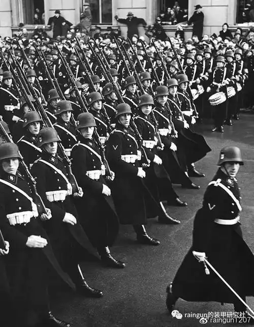 跟大家瞎侃二战德国党卫军背景阅读资料