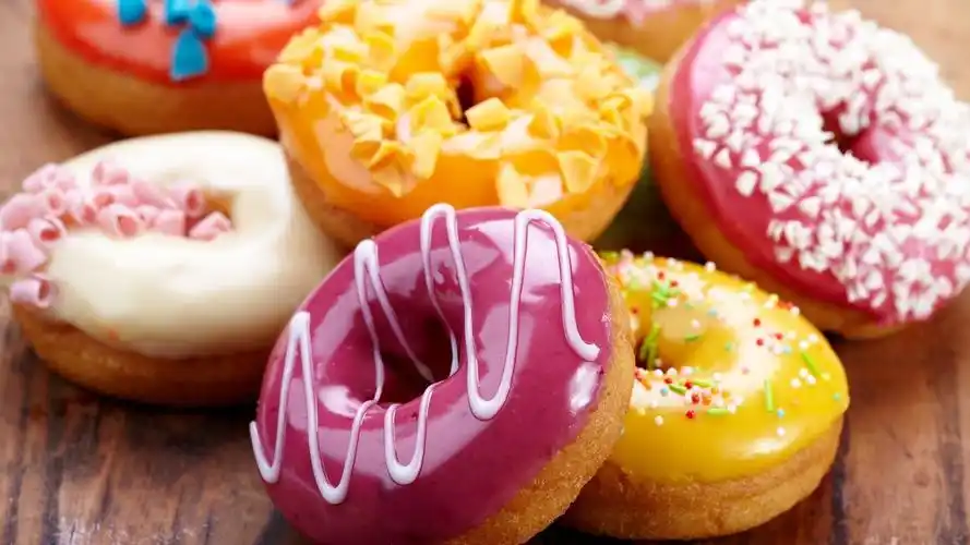 精致美味的甜甜圈图片桌面壁纸