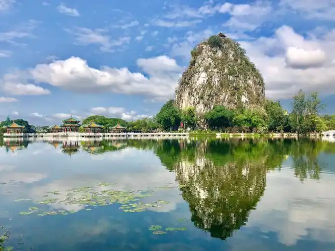 好山好水好风光北回归线上的一颗明珠肇庆———七星岩