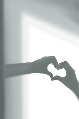 黑白比心手势520情人节光影背景自然光影背景灰色简洁光影光斑影子