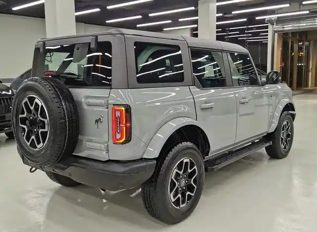 性能不输牧马人,气质高于帕杰罗,硬顶 长轴距 四驱,福特发飙了