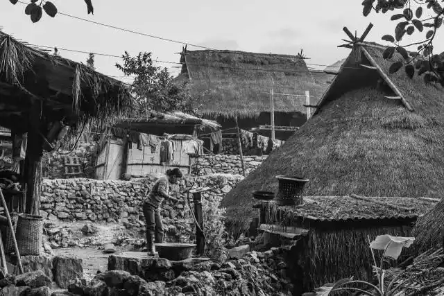 翁丁佤族原始部落的慢生活