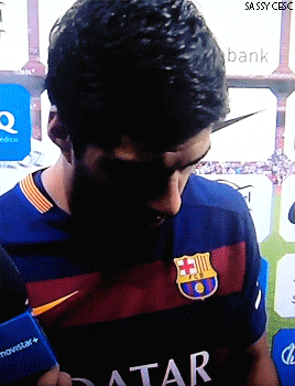 苏亚雷斯作死你大爷为毛gif动图_动态图_表情包下载_soogif