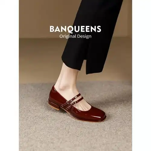 方头低跟鞋半曲复古扣带玛丽珍鞋女法式仙女风小皮鞋漆皮粗跟单鞋