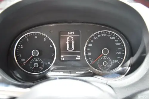 再不疯狂就老了在车展上怒订pologti