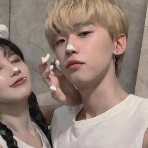 好看的甜蜜真人情侣头像一左一右配对