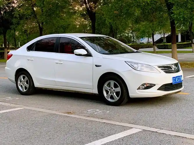 【鞍山】2014年1月 长安 逸动 2014款 1.6l 手动豪华型 手动挡