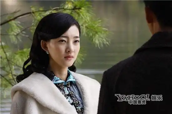 人气一度爆棚;因谍战大剧《枪花》的精彩演绎,王丽坤获赞"冷艳女特工"