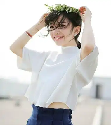 首页 玩发型 扎头发 运动女生当然动起来才最美 王梓璇街拍都爱运动风