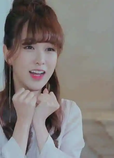 黄一琳这眼睛好大,要迷死个人 #校花的贴身高手366楚梦瑶