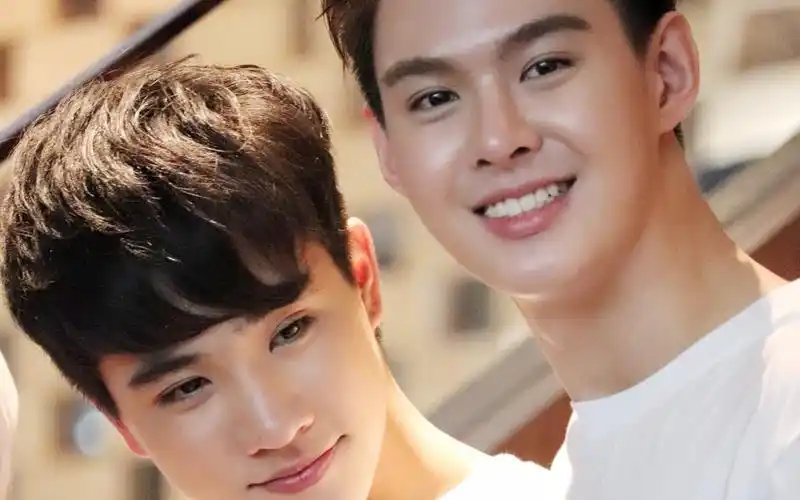 (泡芙明明)之可爱的奶油泡泡和超a的明明(戏外反cp啊)