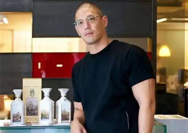 蒋家第4代蒋友柏回忆:12岁前享贵族待遇,历史课大多是蒋家家史_台湾