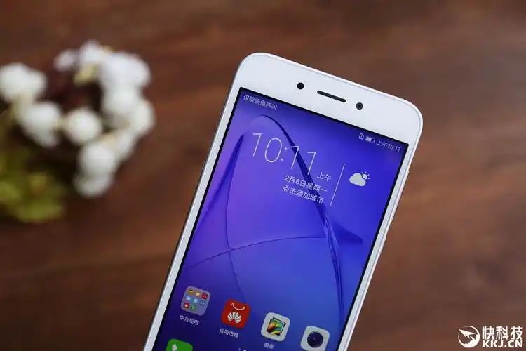 荣耀畅玩6a玫瑰金版开箱图赏:喷砂金属手感细腻