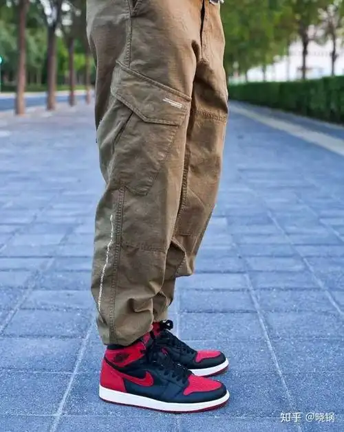 你们的 aj 都是怎么搭配衣服的?