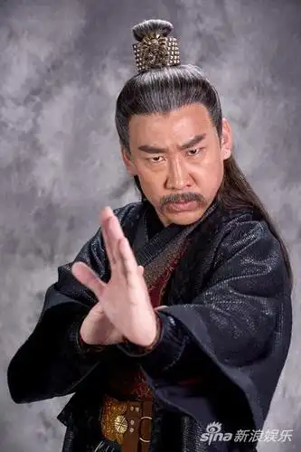 蒋一铭饰演裘千仞