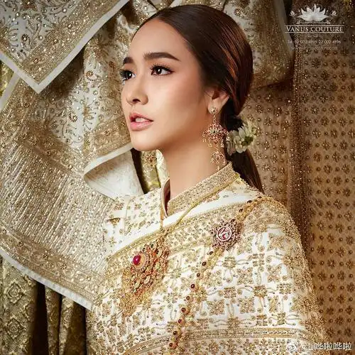 泰国女星穿传统泰服集合